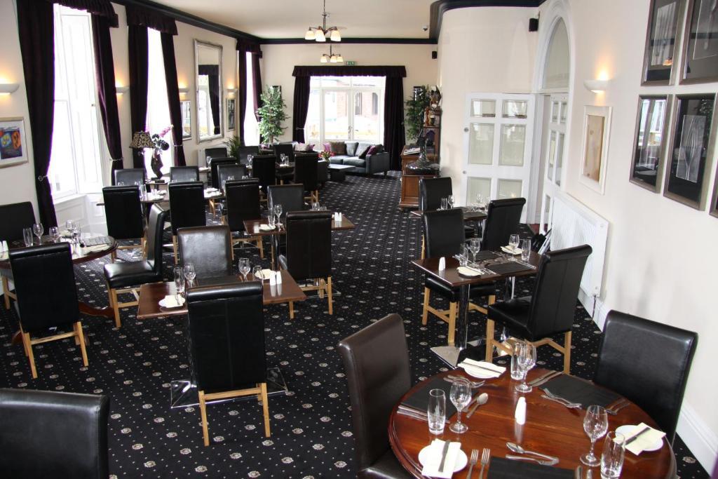 The Knighton Hotel Exterior foto